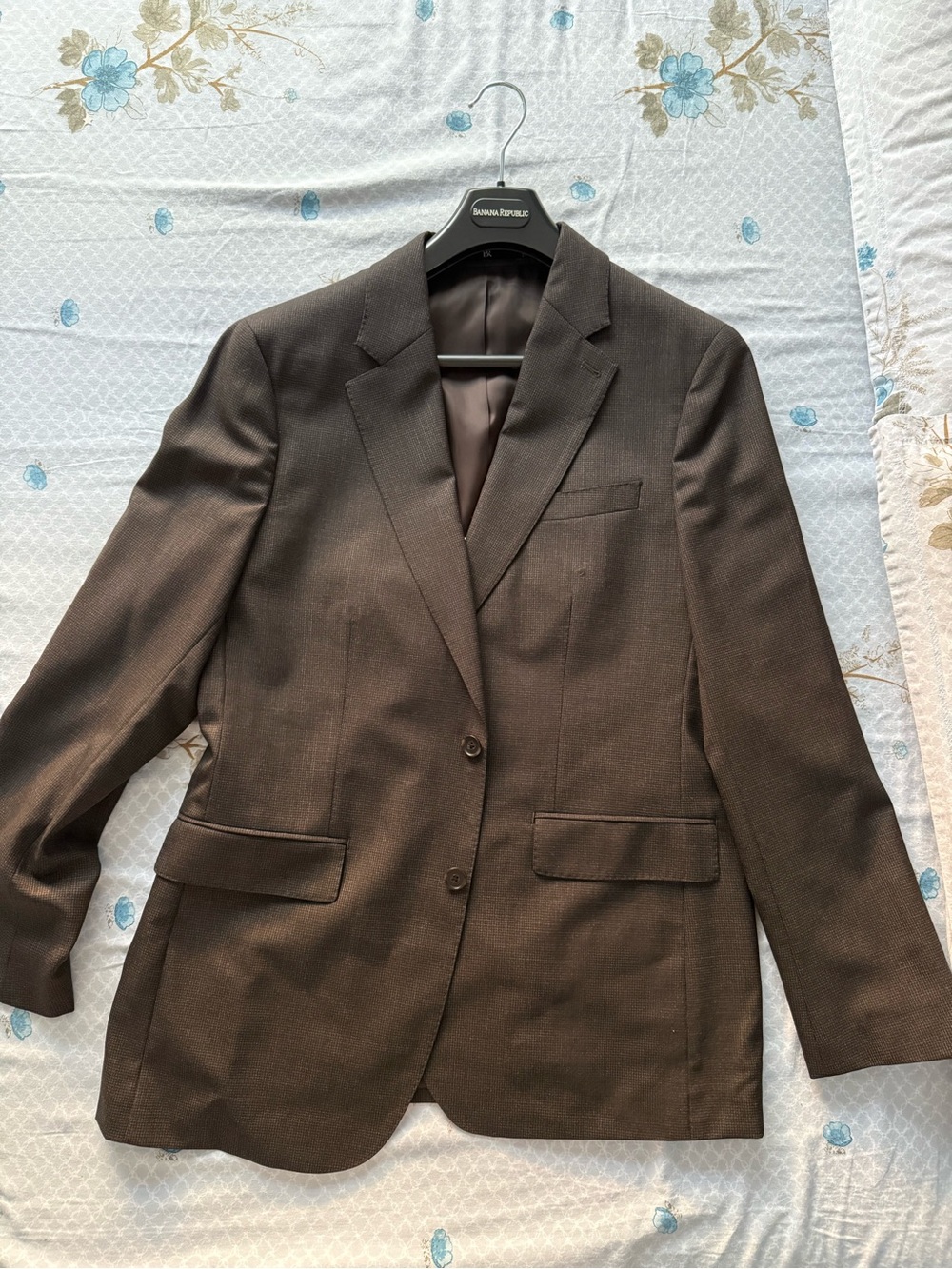 Banana Republic Men's Brown Two-Button Suit Jacket